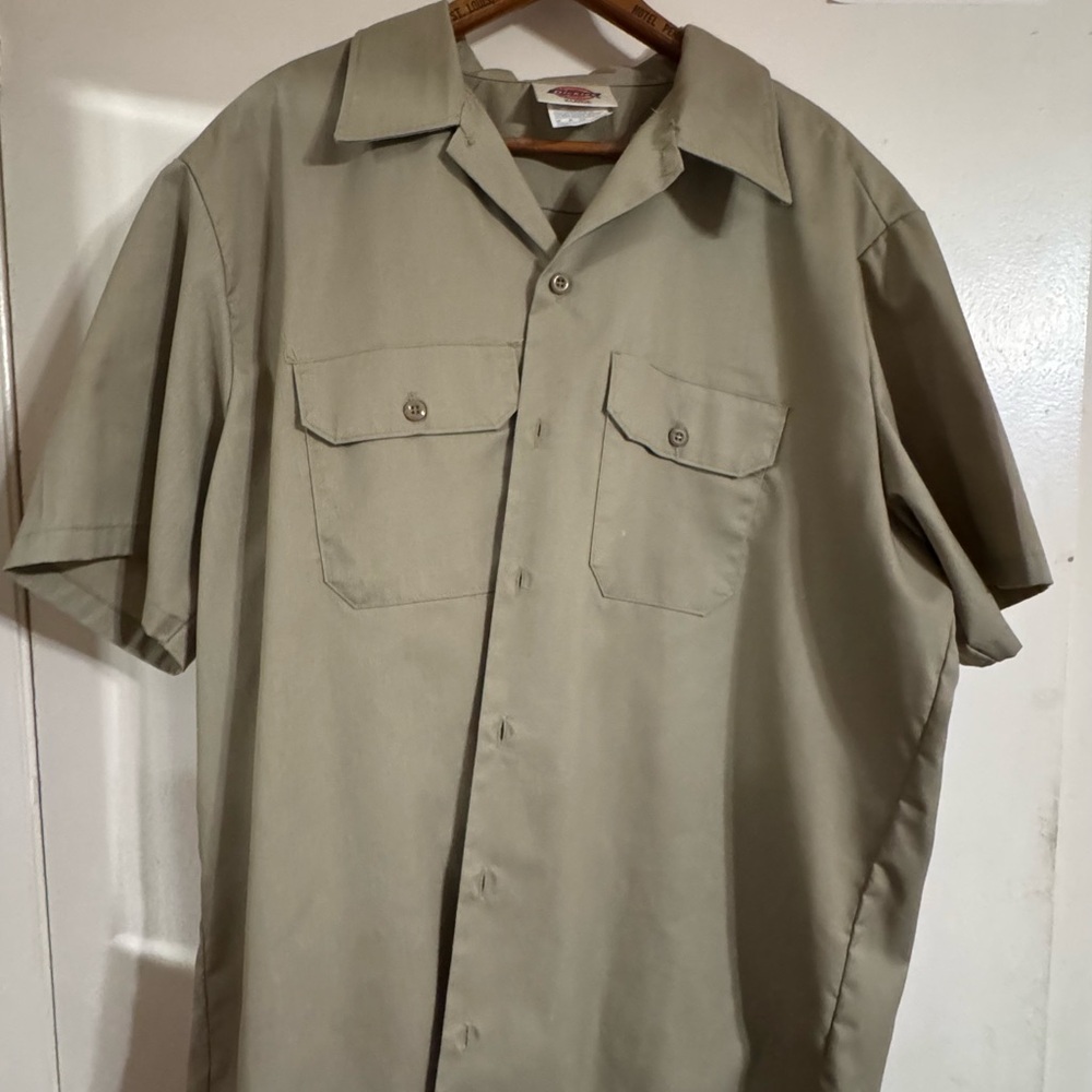 Dickies Men's Khaki Short Sleeve Button Down Shirt